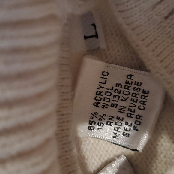 Vintage Chaus Sweater beige with emblem size large - Picture 5 of 7